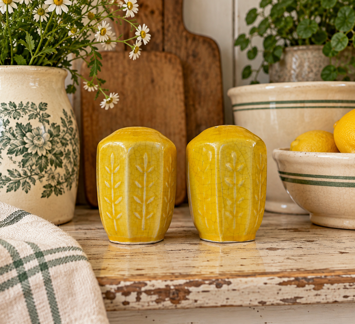 Shawnee Pottery Flower & Fern Yellow Salt & Pepper Shakers – 1940s