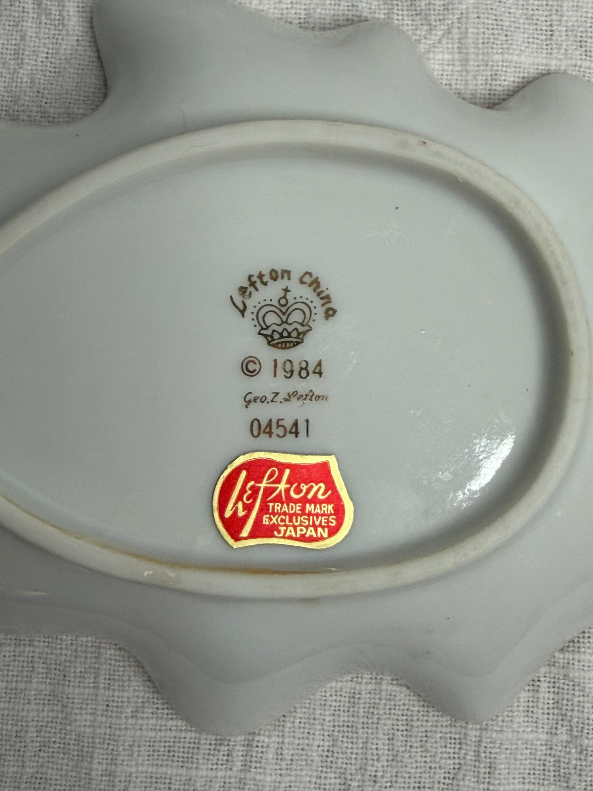 1984 Lefton China Christmas Cardinal Leaf Dish | Hand-Painted Porcelain Holly & Berries
